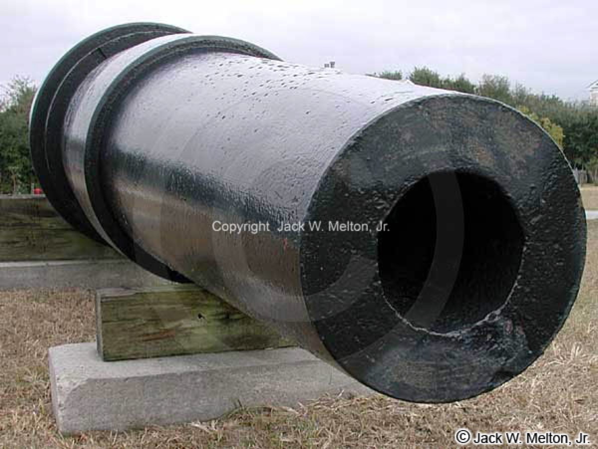 7-inch Brooke rifle at Fort Moultrie — muzzle