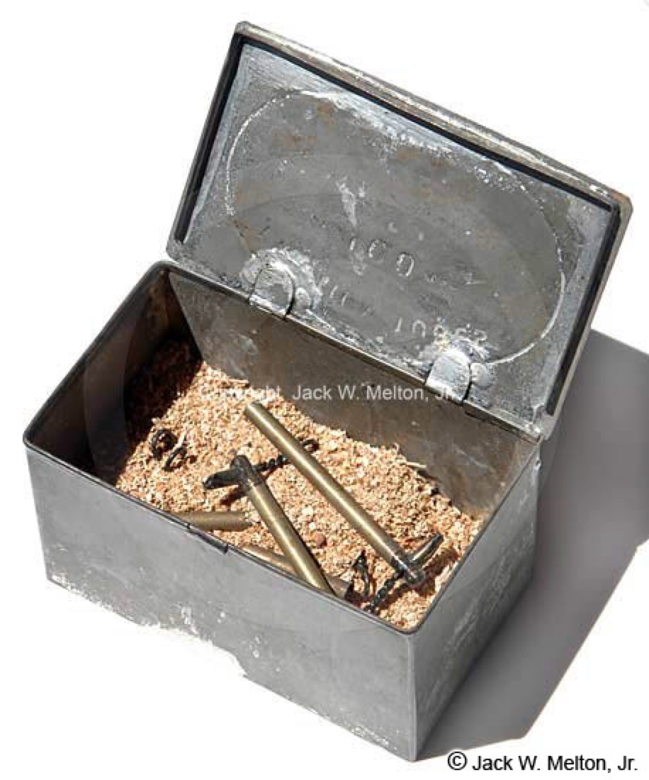 Friction primer tin — open